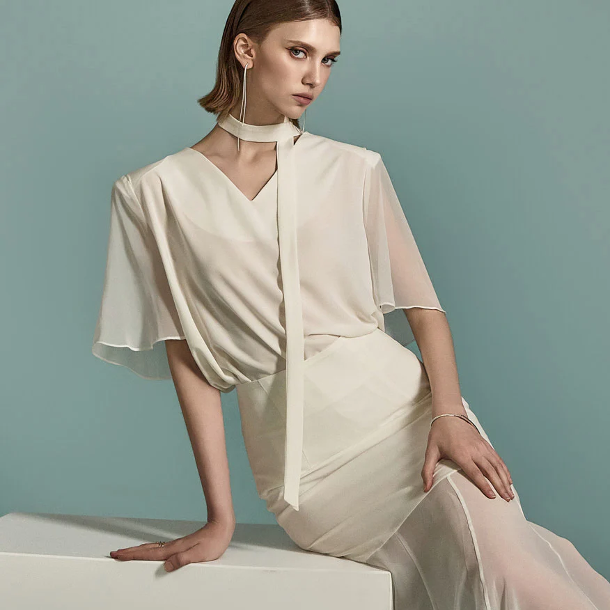 B2990 Blouse with Strap - Image 2