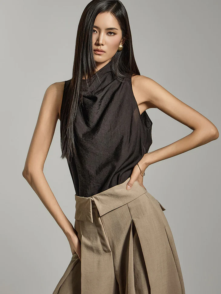 B3066 Sleeveless Blouse with Strap