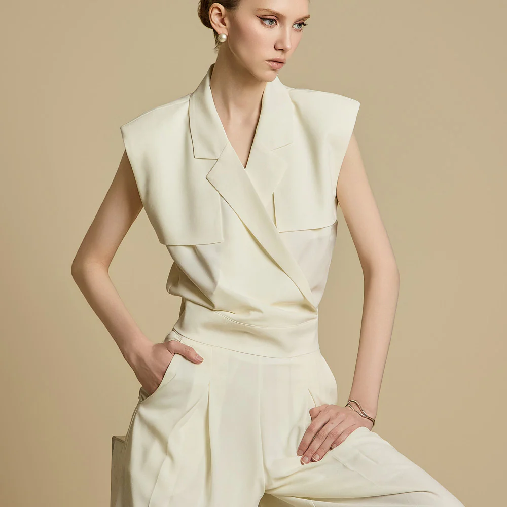 B3084 Collar Sleeveless Blouse - Image 2