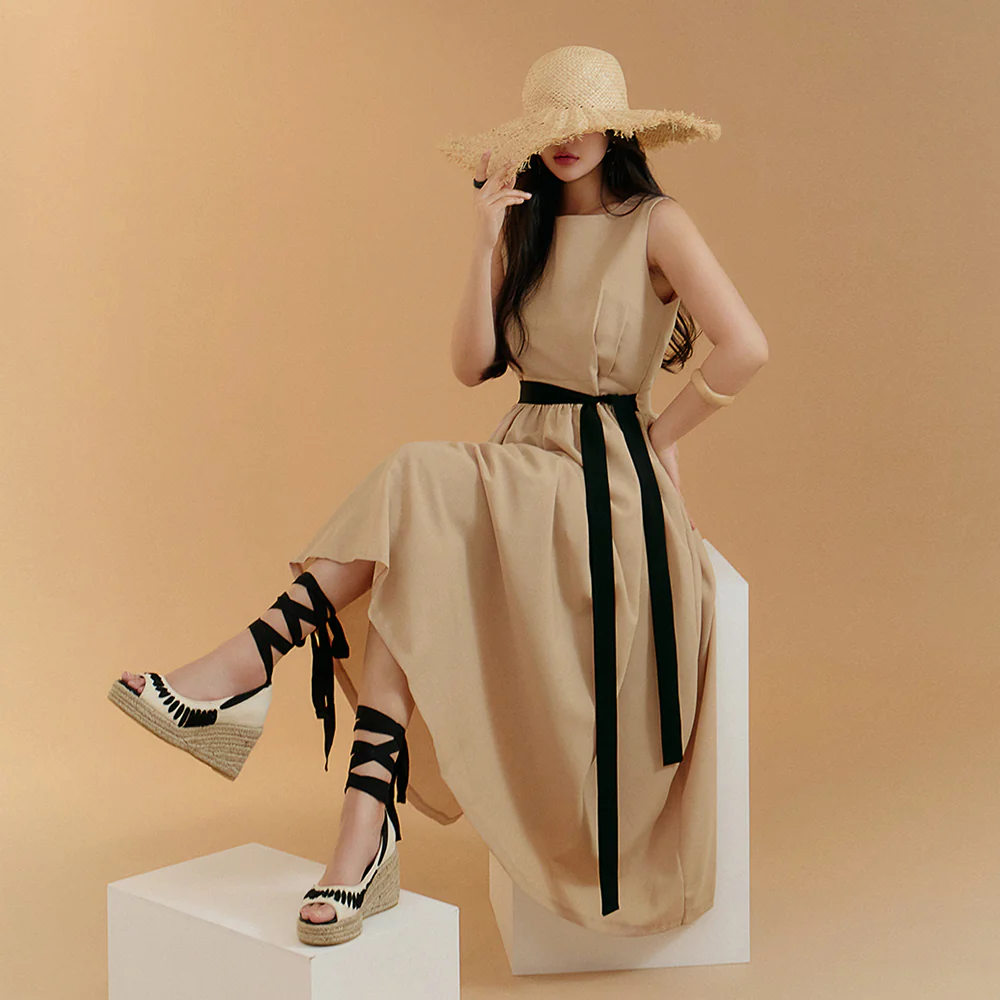 D4689 Sleeveless Strap Flare Midi Dress - Image 2