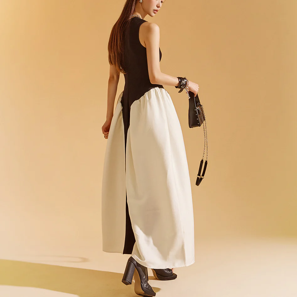 D4742 Color Contrasting Sleeveless Dress - Image 2