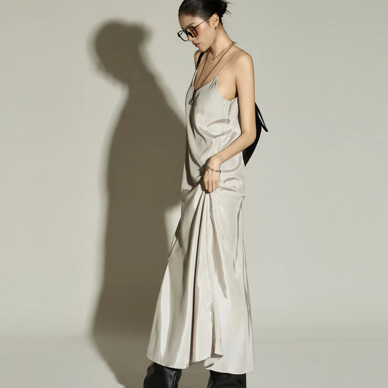 D5379 Sleeveless Flare Dress - Image 2