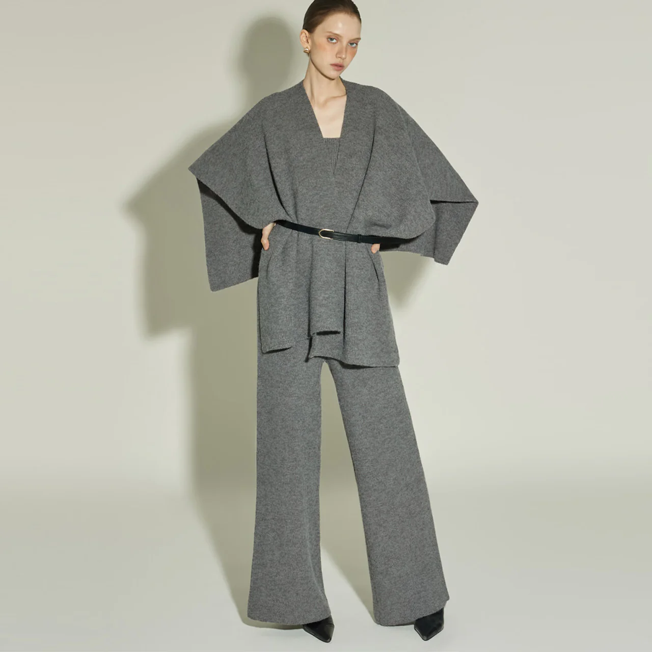 D5410 Knit Three-Piece Set - Image 2