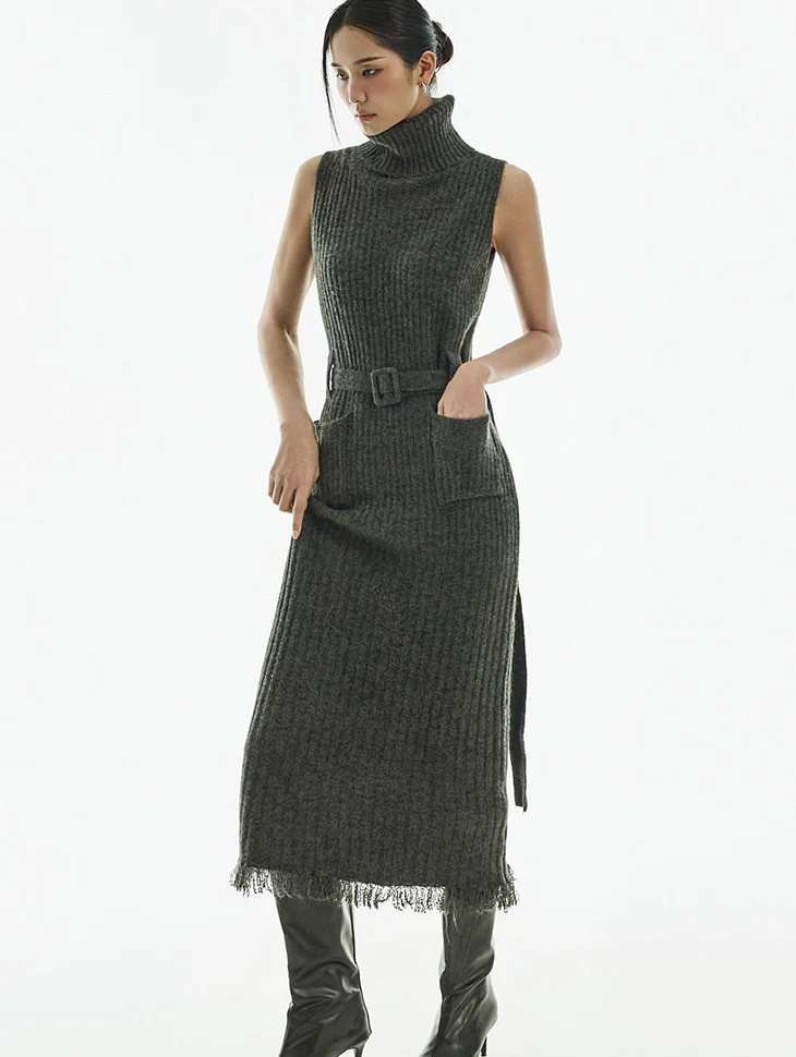 D5444 Knit Dress with Belt