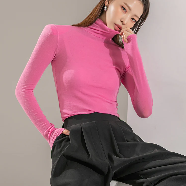 E2817 Roll Neck Padded Top - Image 2