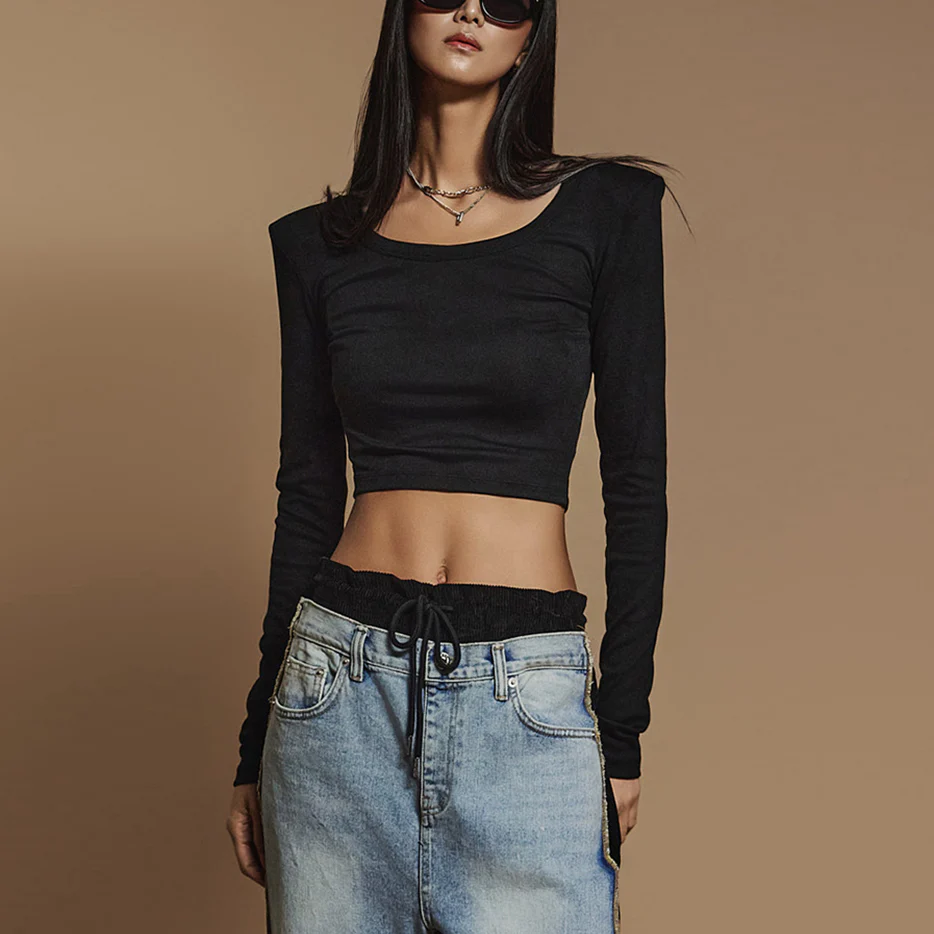 E3569 U-Neck Top - Image 2