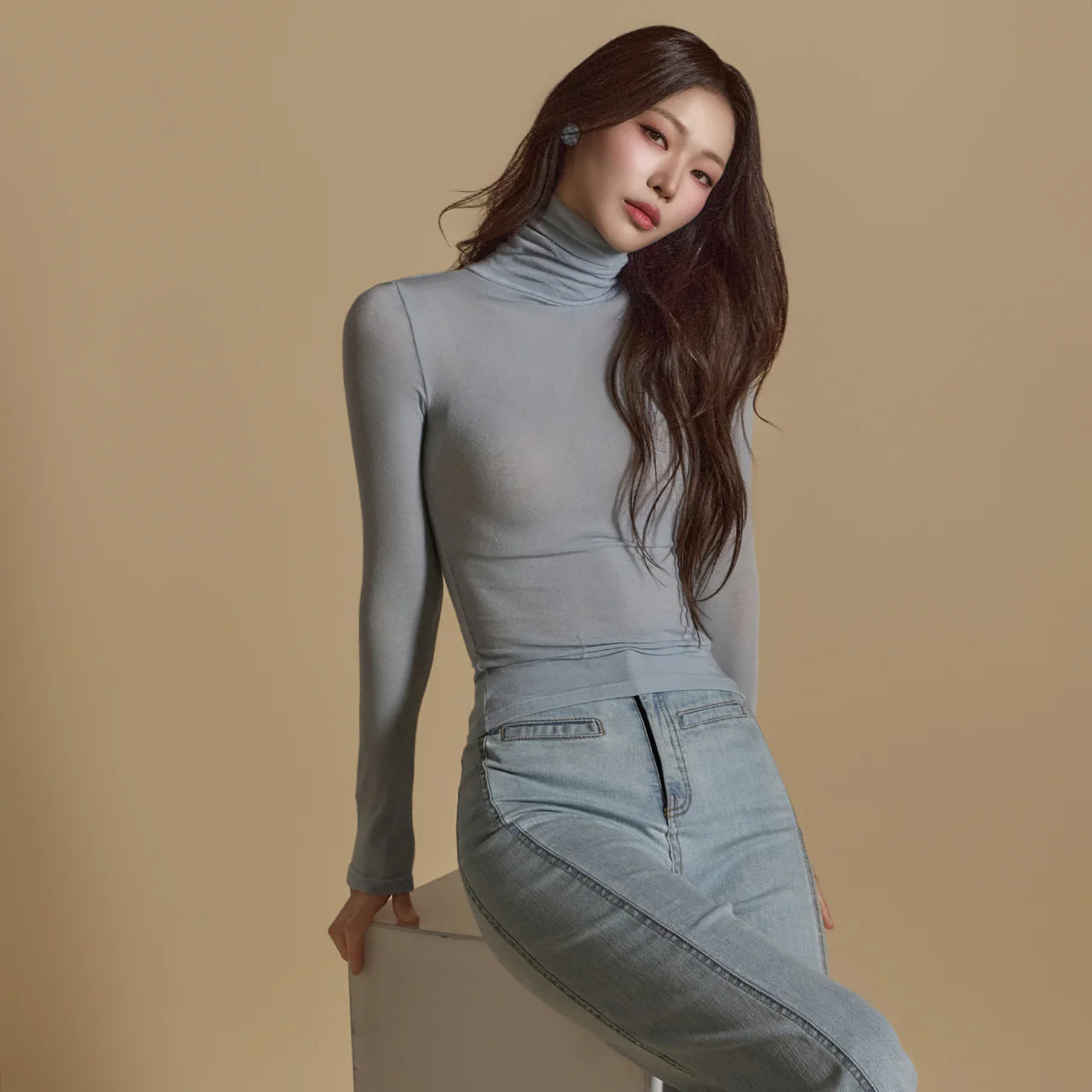 E3587 Turtleneck Top - Image 2