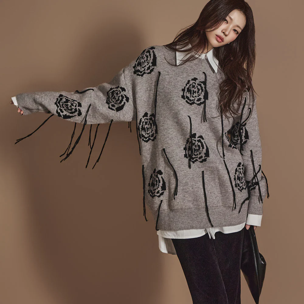 E3598 Rose Pattern Knit - Image 2