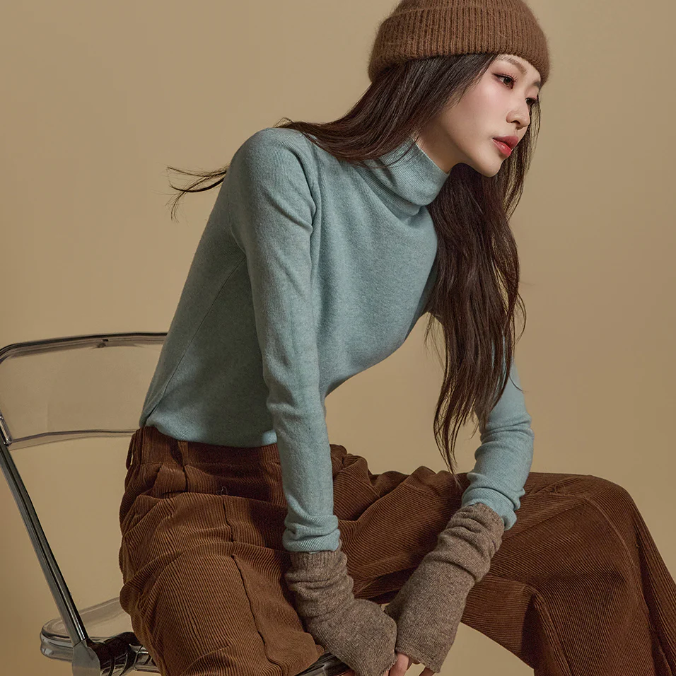 E3631 Turtleneck Knit - Image 2