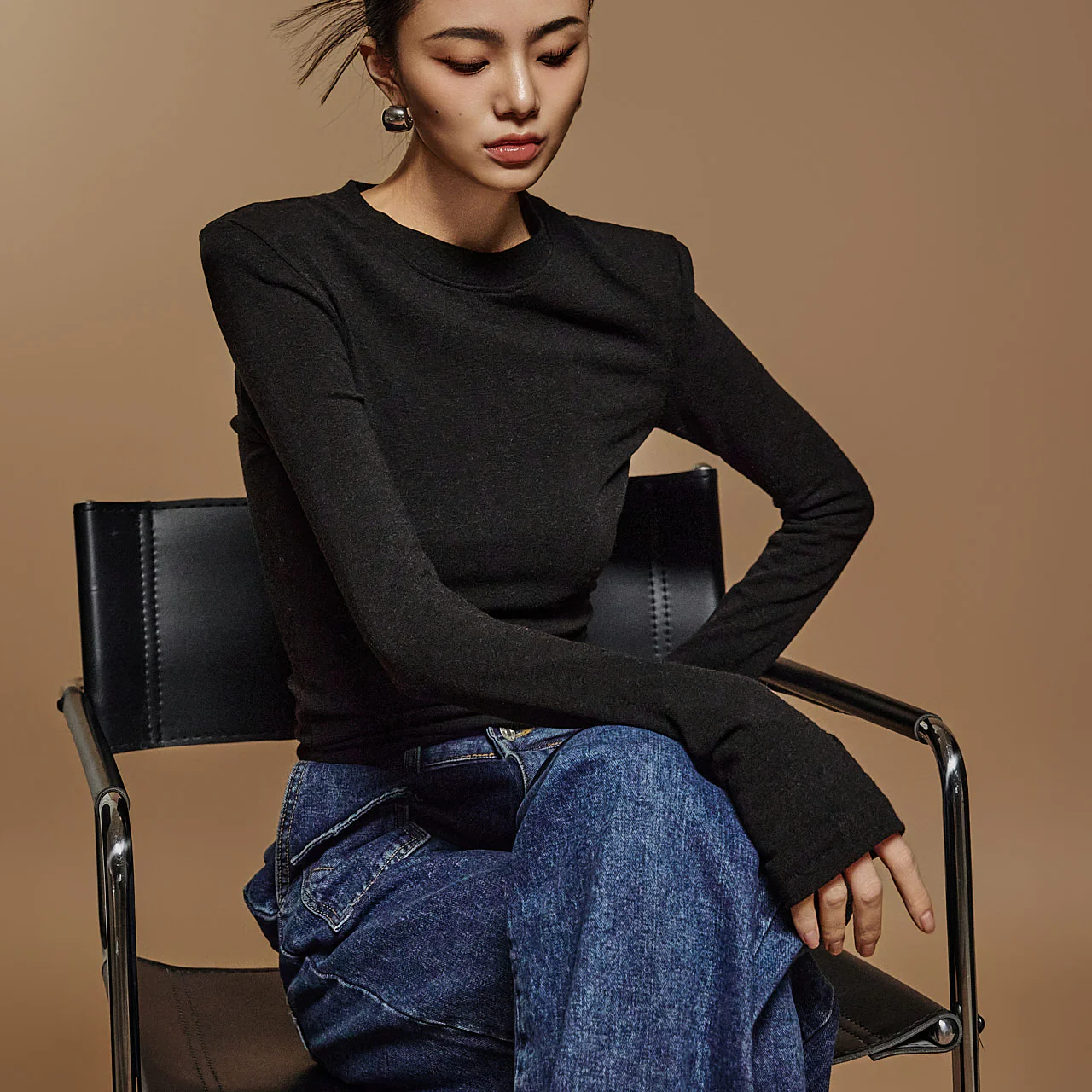 E3637 Shoulder Pad Warmer Top - Image 2