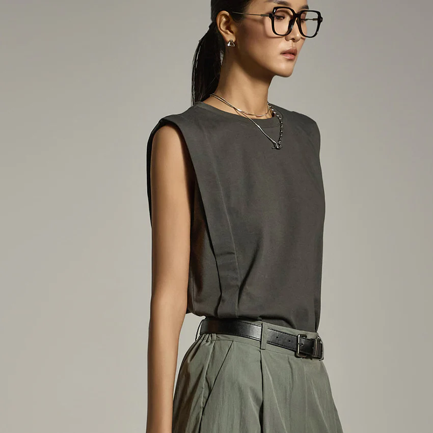E3821 Sleeveless Top - Image 2