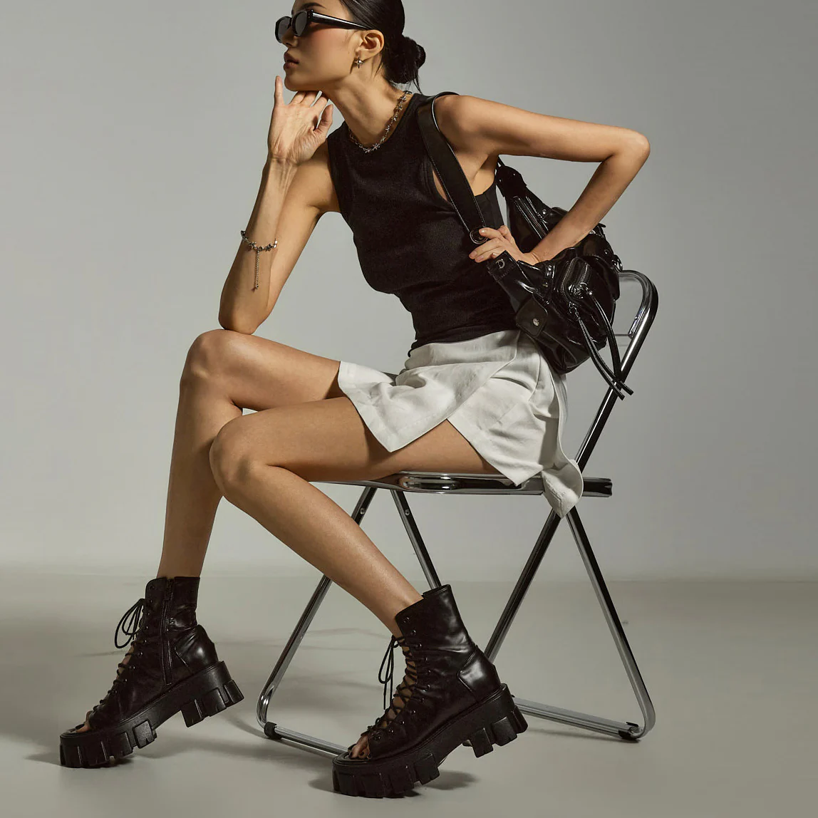 E3853 Basic Sleeveless Top - Image 2