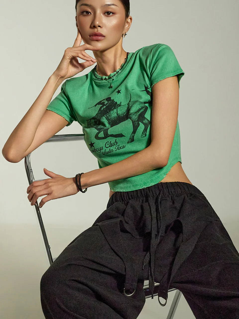 E3920 Crop Shoulder Pad Top