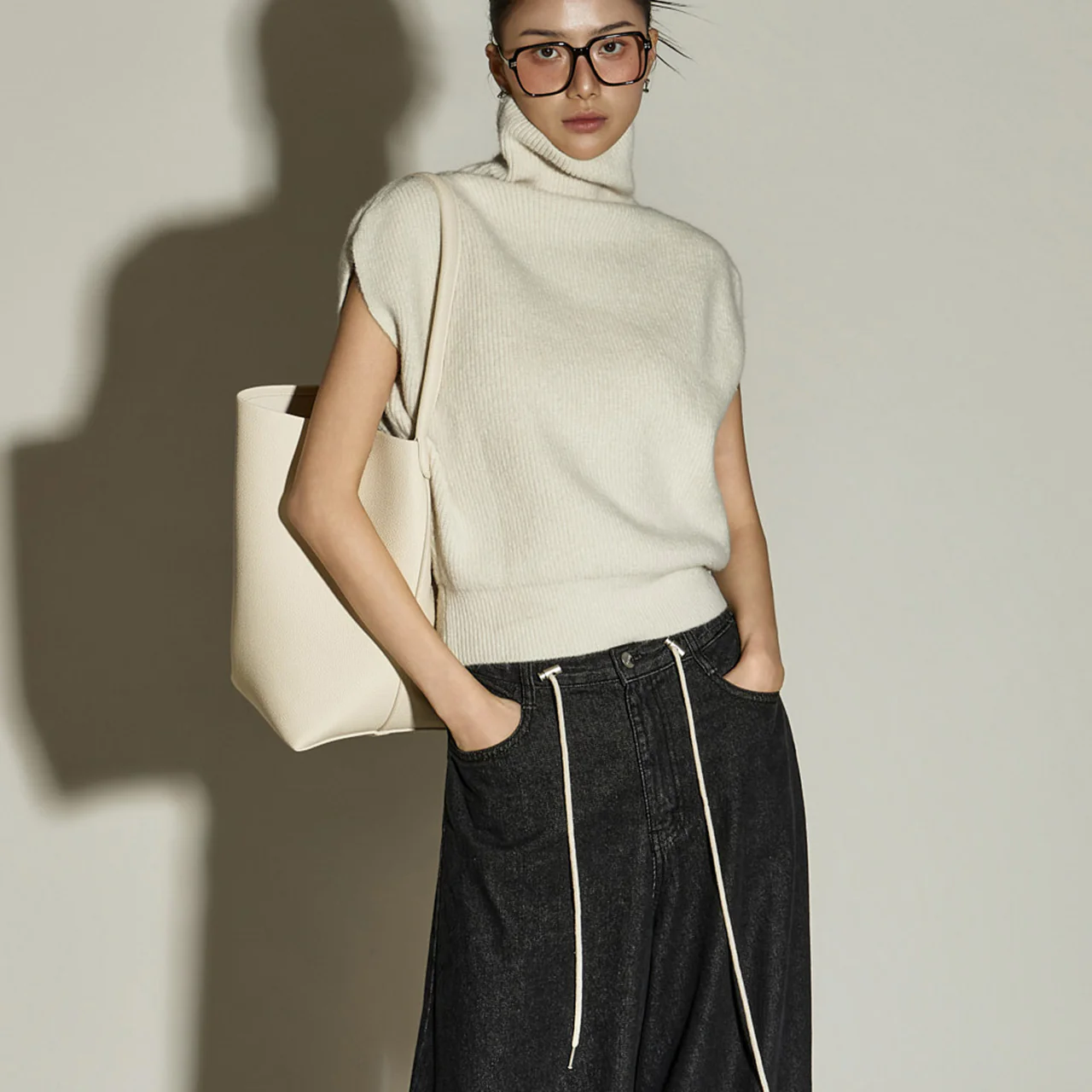 E3994 Turtleneck Knit - Image 2