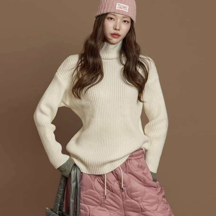 E4060 Turtle-Neck Knit - Image 2