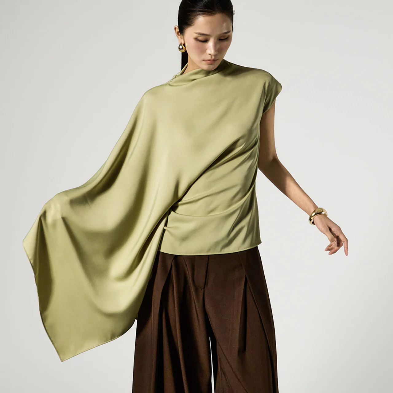 E4142 Side Shirring Drape Top - Image 2
