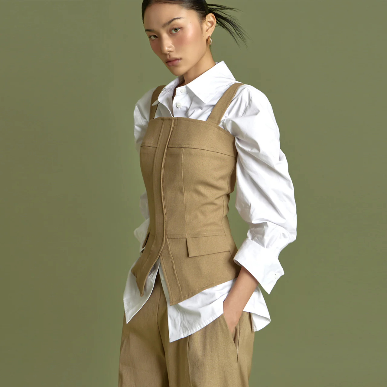 E9033 Square Sleeveless Top - Image 2