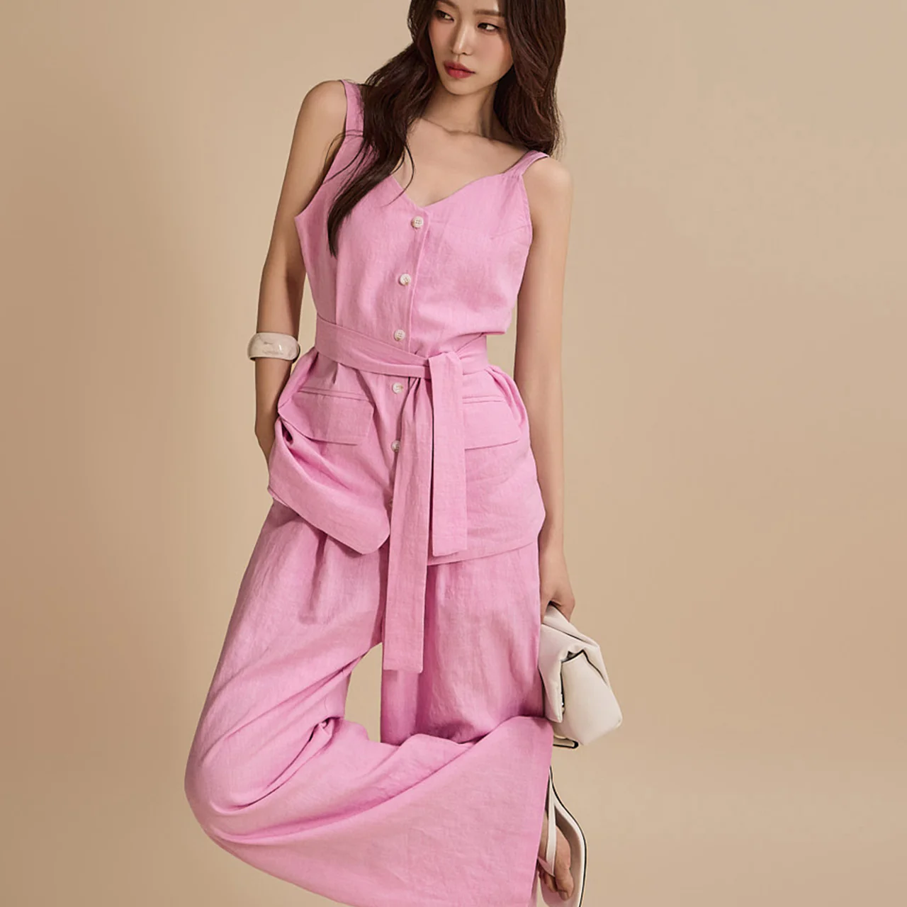 J2332 Vest with Strap - Image 2