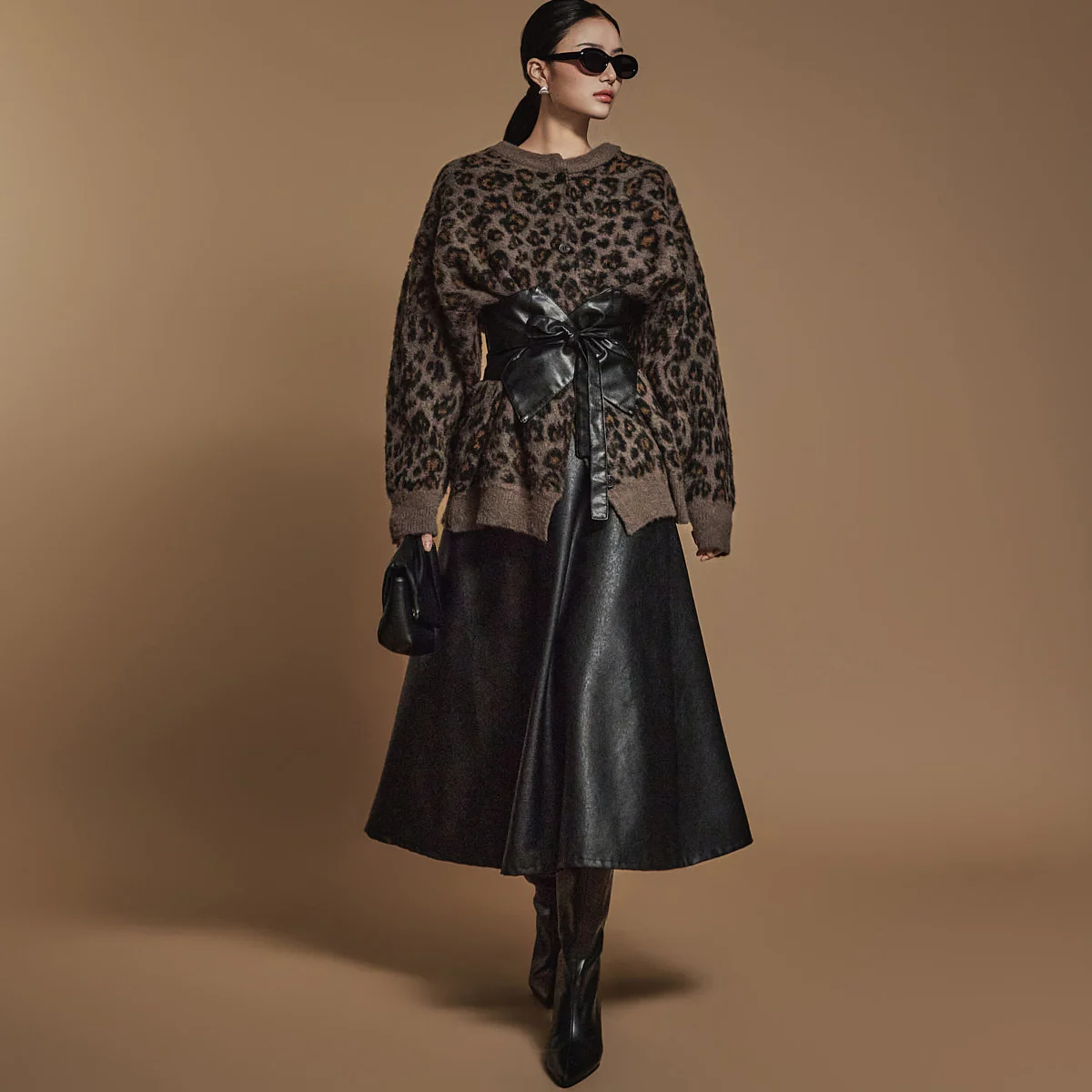 J2428 Leopard Pattern Cardigan - Image 2