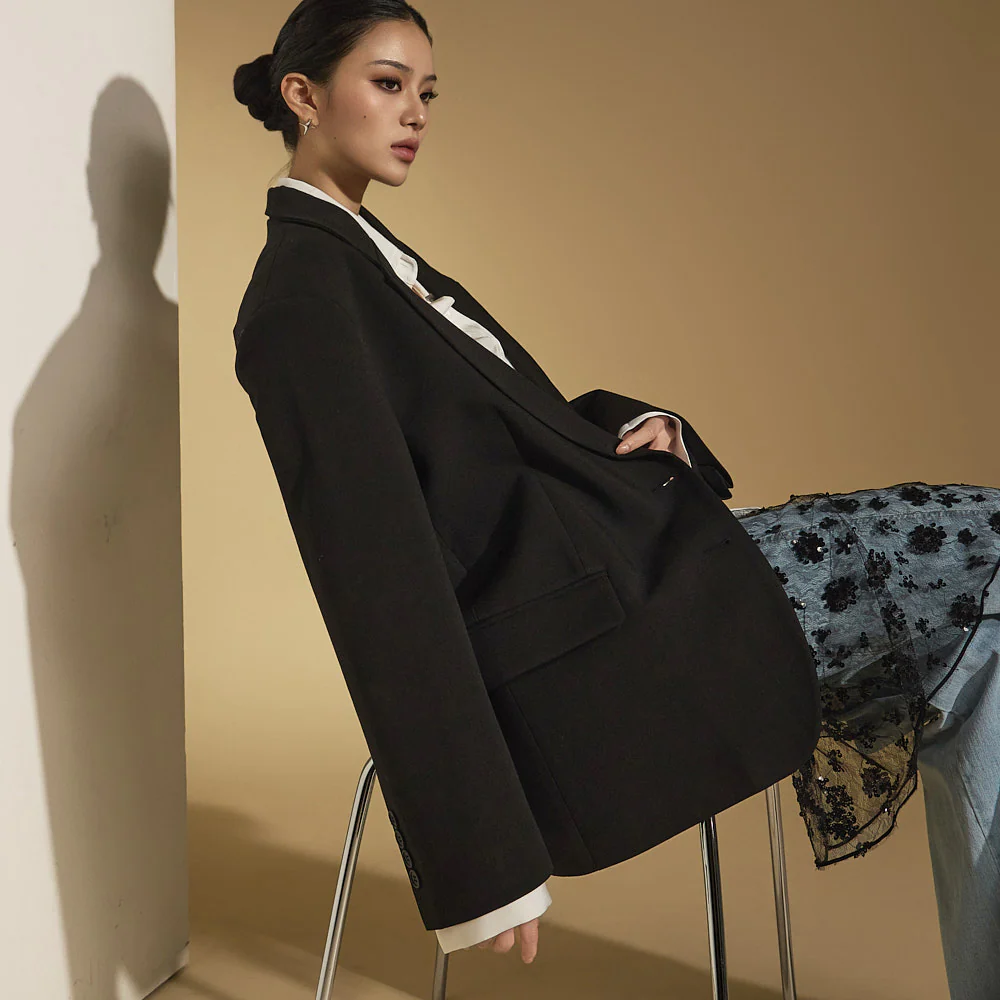 J2623 Shoulder Pad Jacket With Belt - Image 2