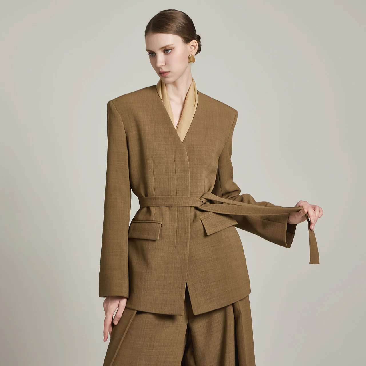 J2672 Collarless Jacket with Strap - Image 2