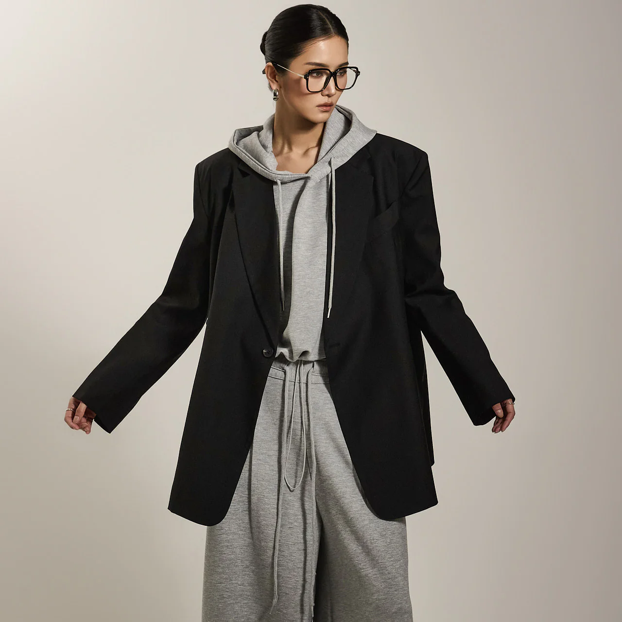 J2678 One Button Jacket - Image 2