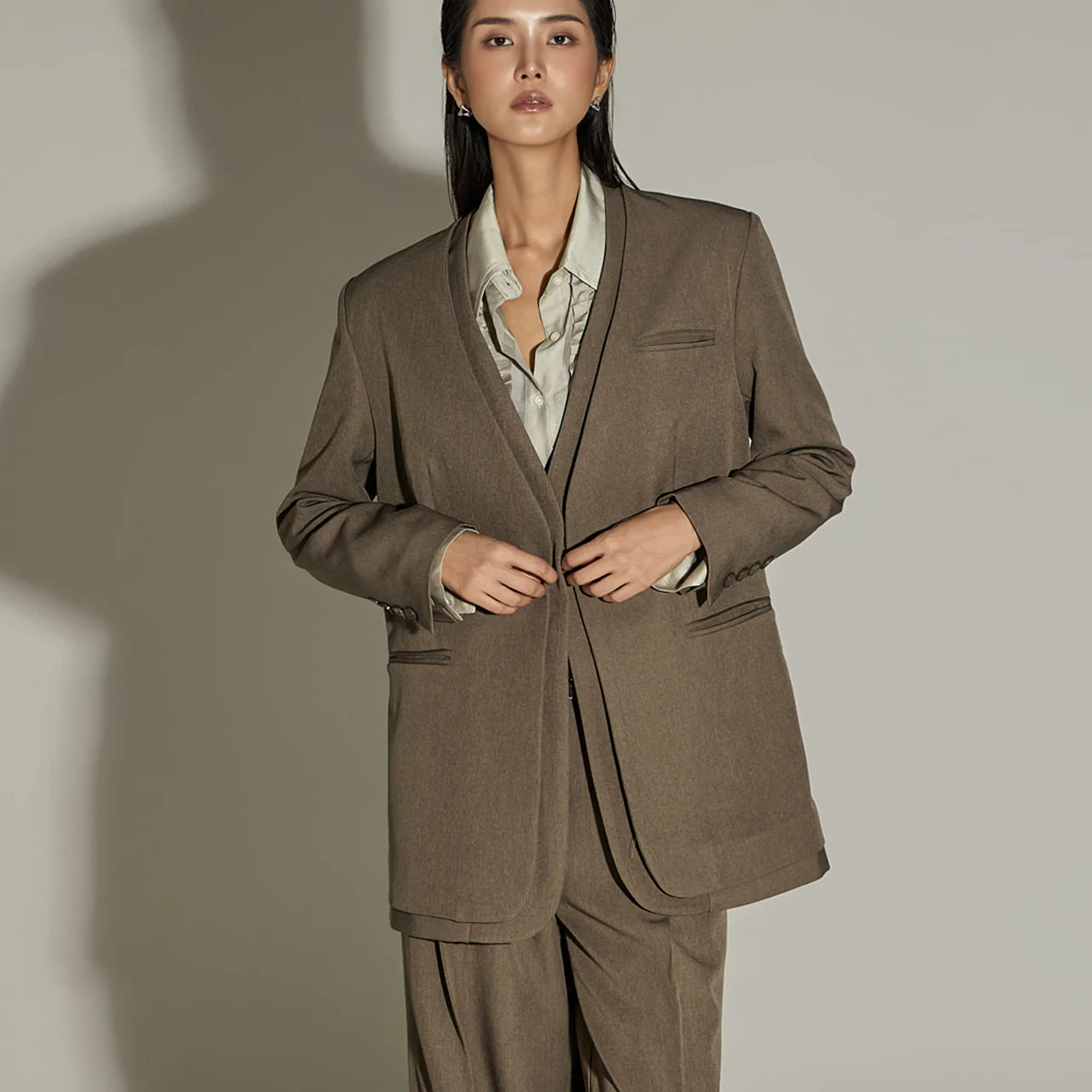J2879 Jacket with Strap - Image 2