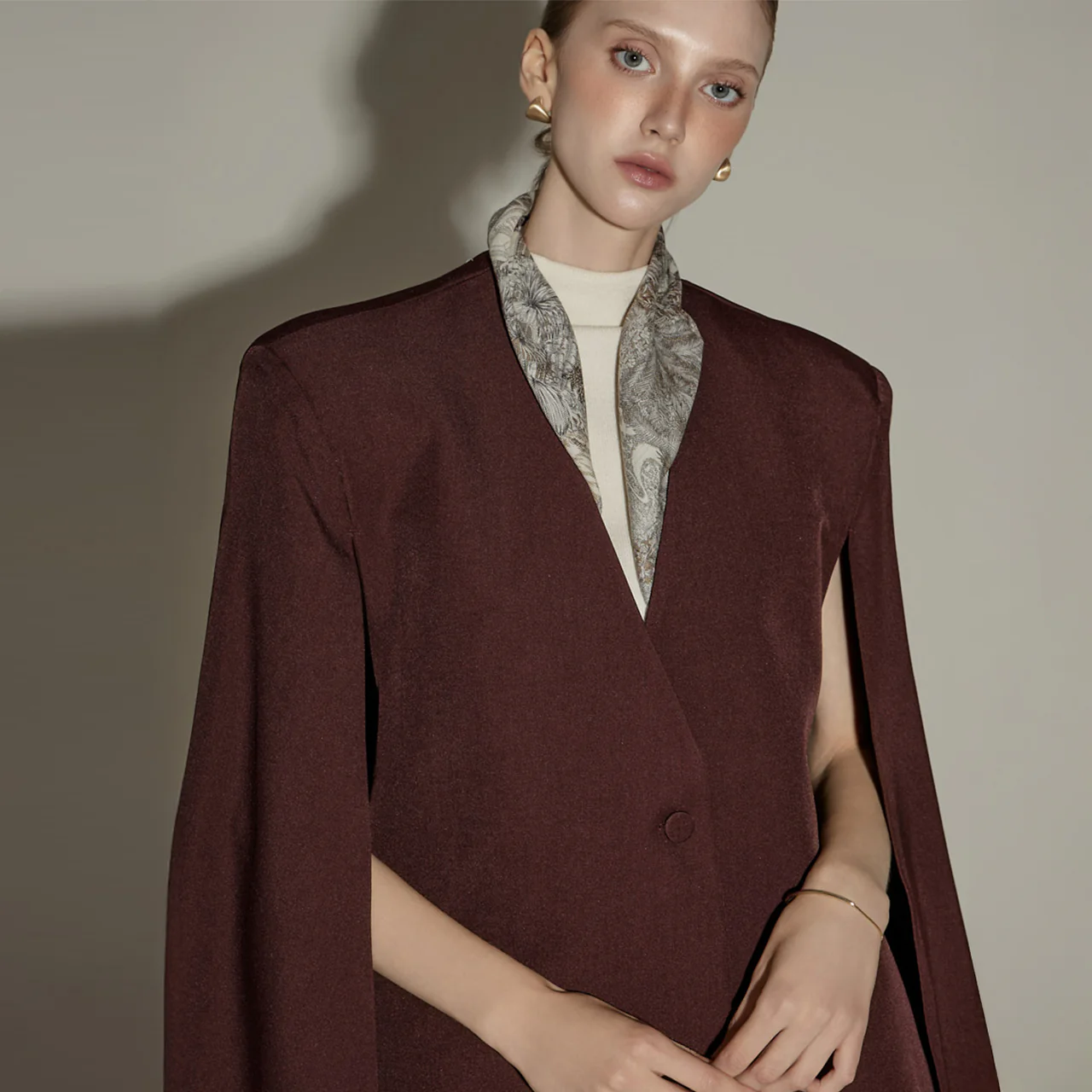 J2883 Cape Jacket - Image 2