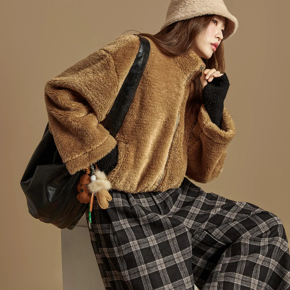 J2946 Soft Crop Fur Jacket - Image 2