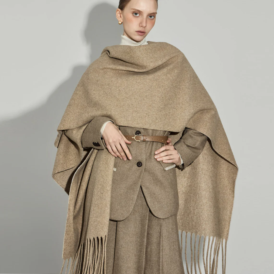 J2959 Knit Cape - Image 2