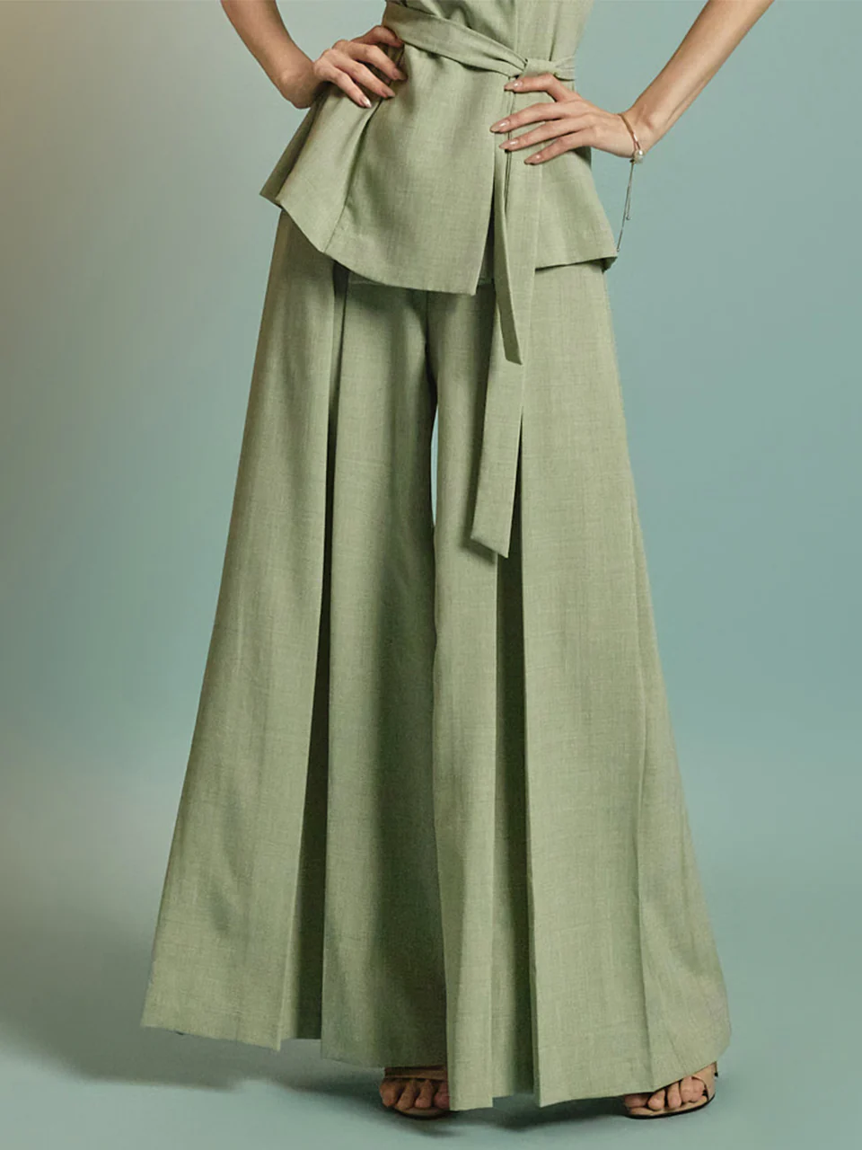 P3553 Pintuck Slacks