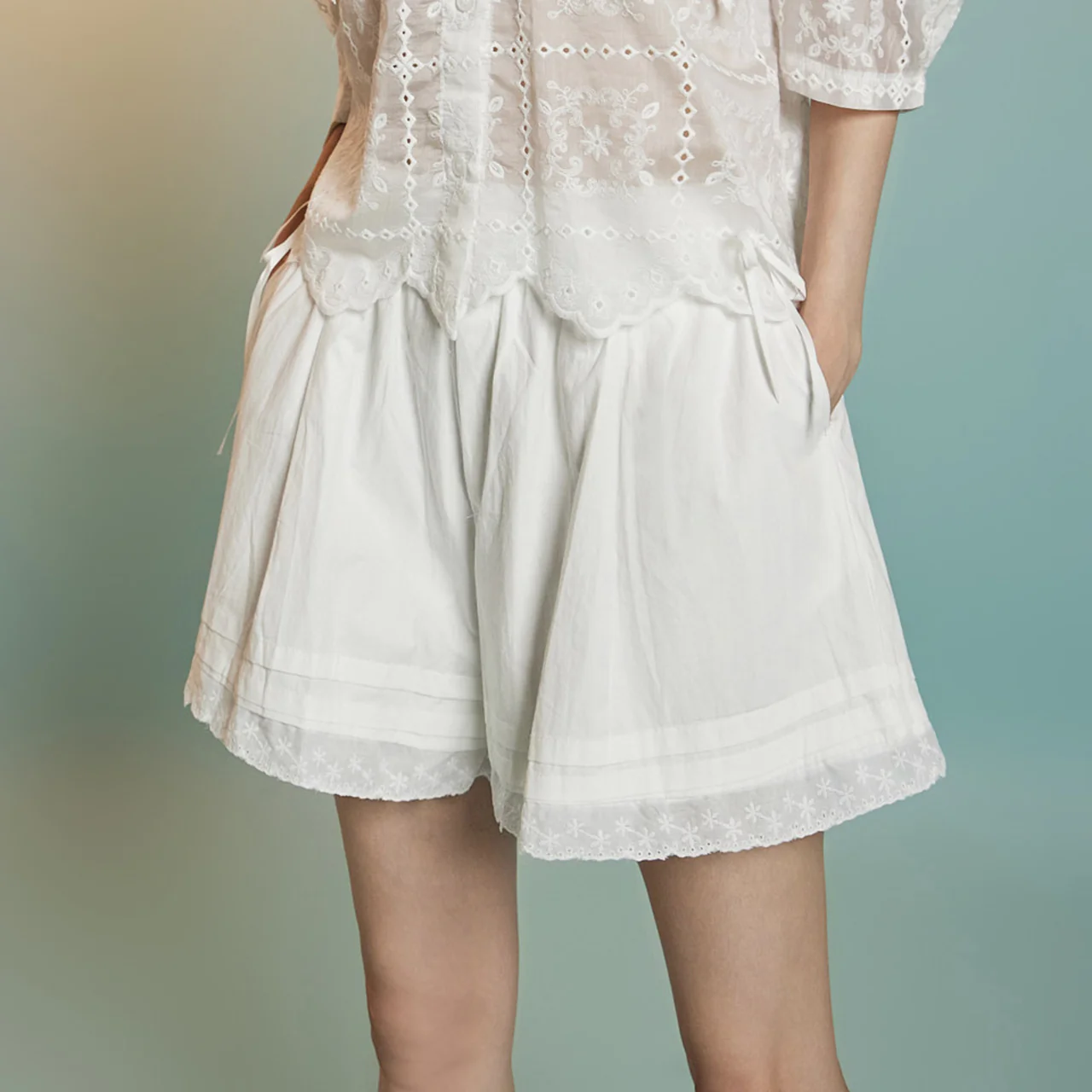 P3594 Lace Short Pants - Image 2