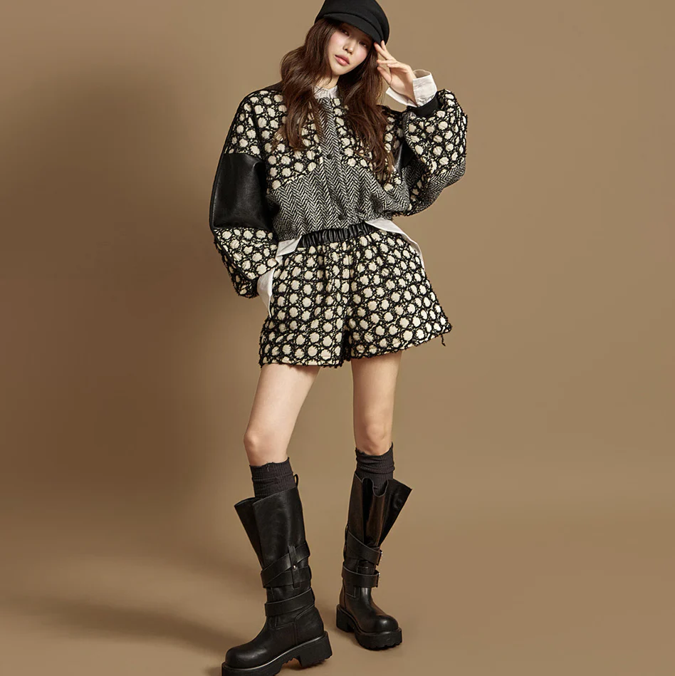 P3677 Leather Shorts - Image 2