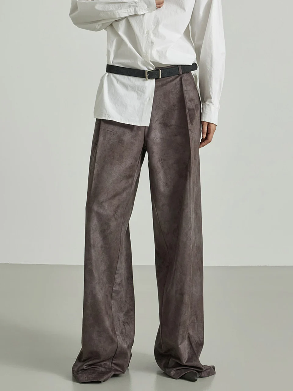P3680 Suede Pants