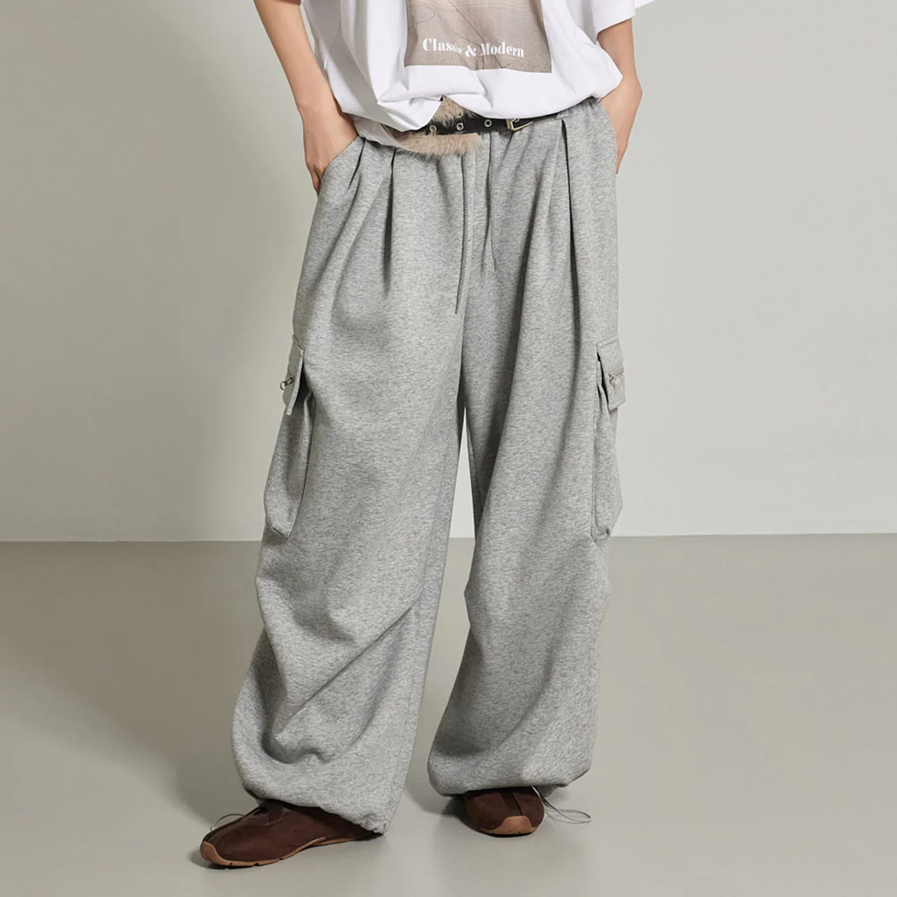 P3689 Cargo Sweat Pants - Image 2