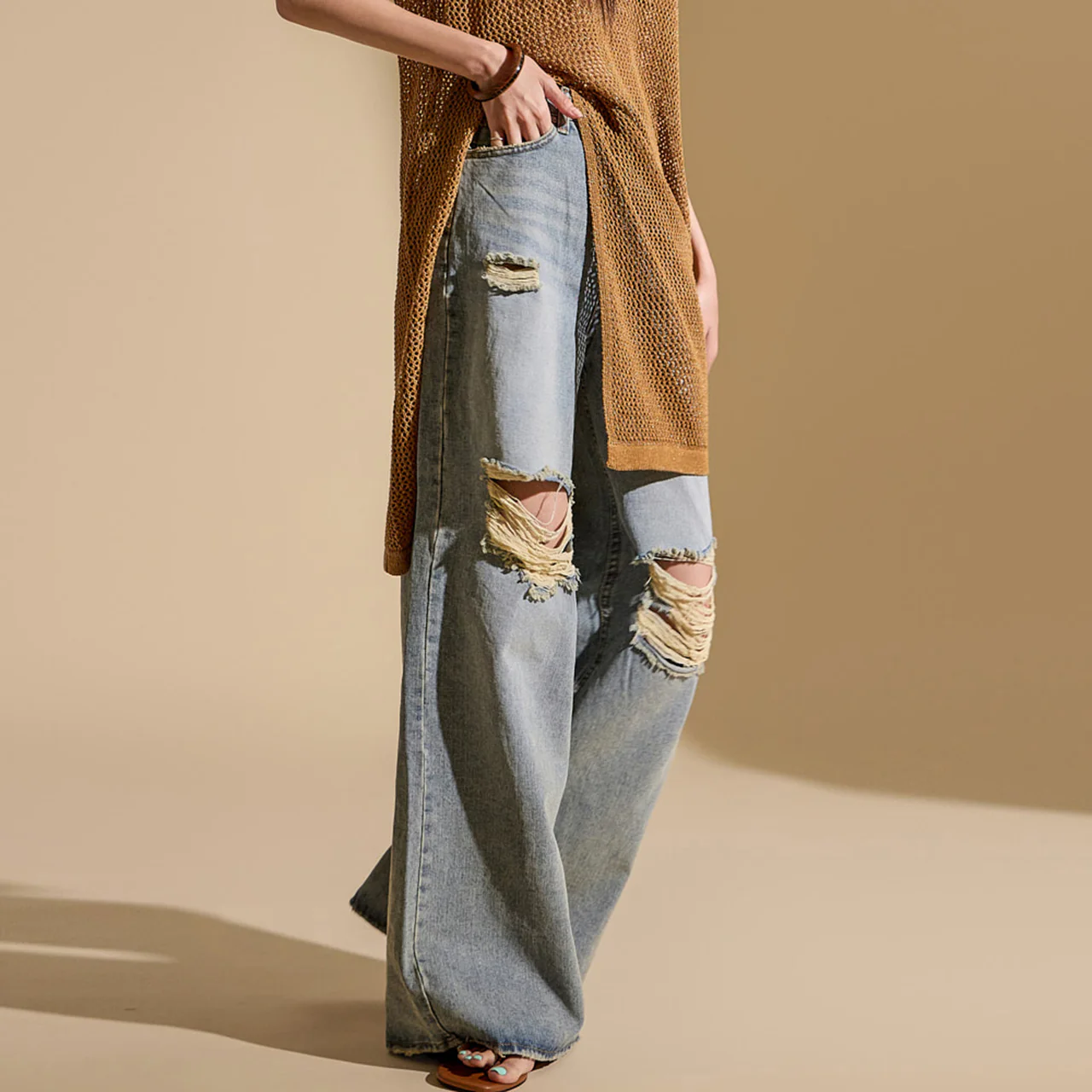 PJ524 Distressed Wide Jeans - Image 2