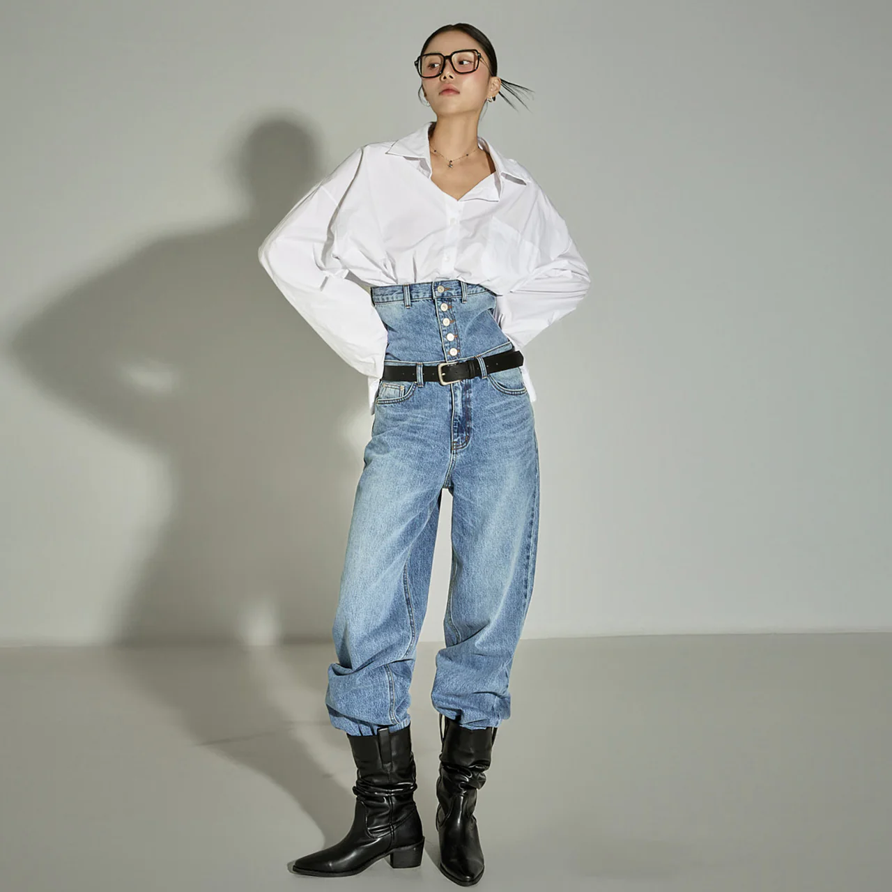 PJ605 High-Waist Jeans - Image 2