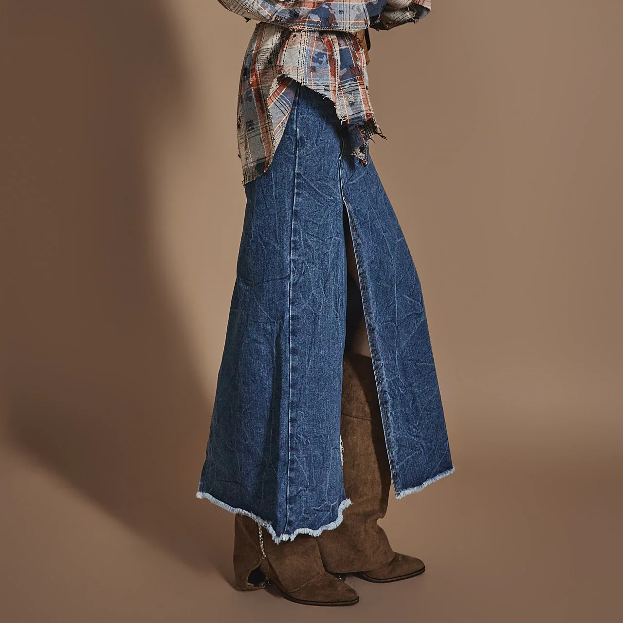 SK2837 Slit Denim Skirt - Image 2