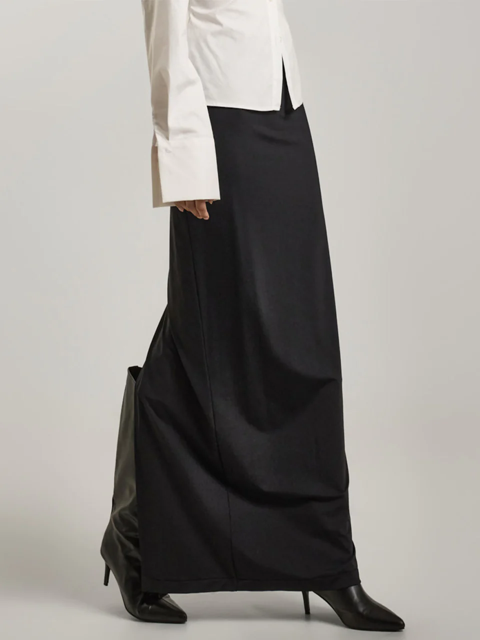 SK2957 Back Slit Skirt