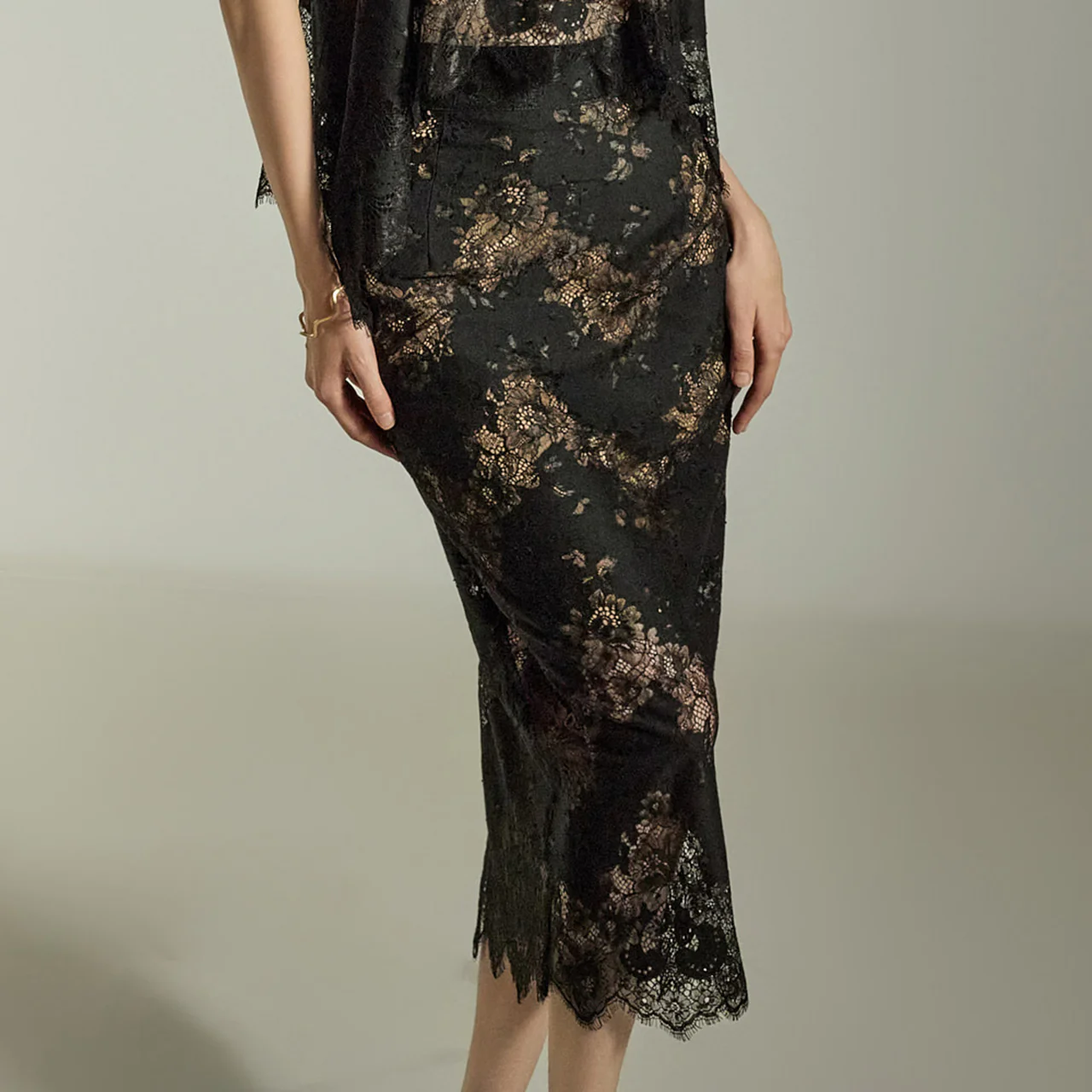 SK9246 Floral Lace Skirt - Image 2