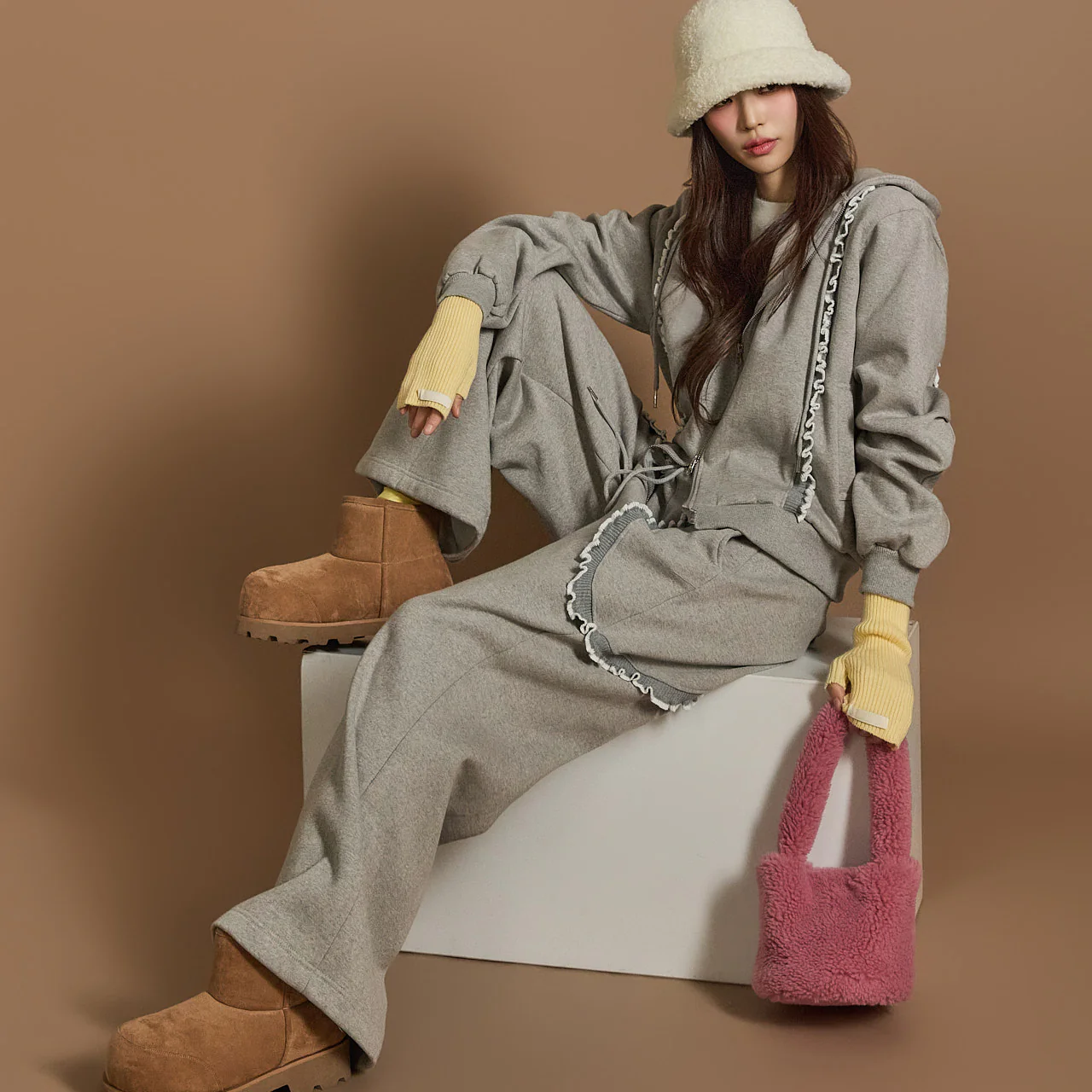 TP2006 Zip Sweatshirt Pants Set - Image 2