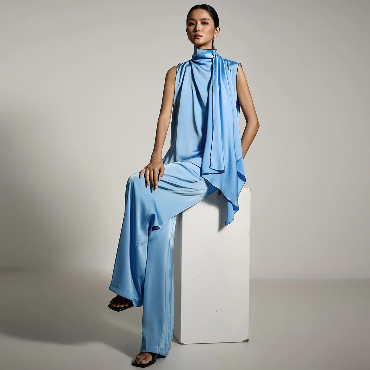 TP9174 Blouse and Slacks Set - Image 2